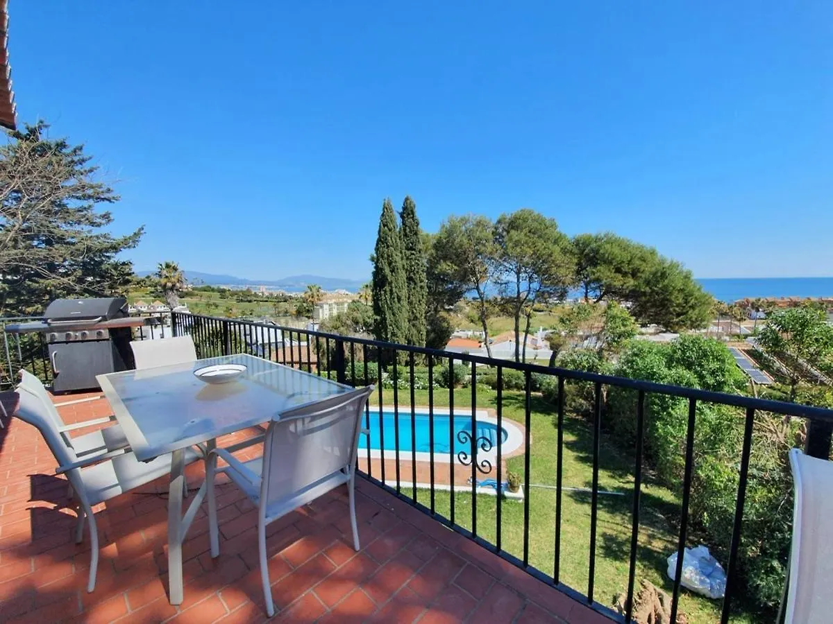 Seaside Villa: 5-Bedroom Retreat with Pool and Ocean Views Manilva Villa